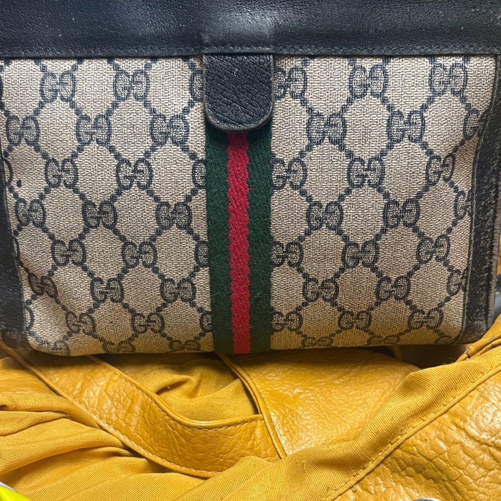 Gucci Beige Black  Bag with Red /Green Stripe shows signs being used authentic